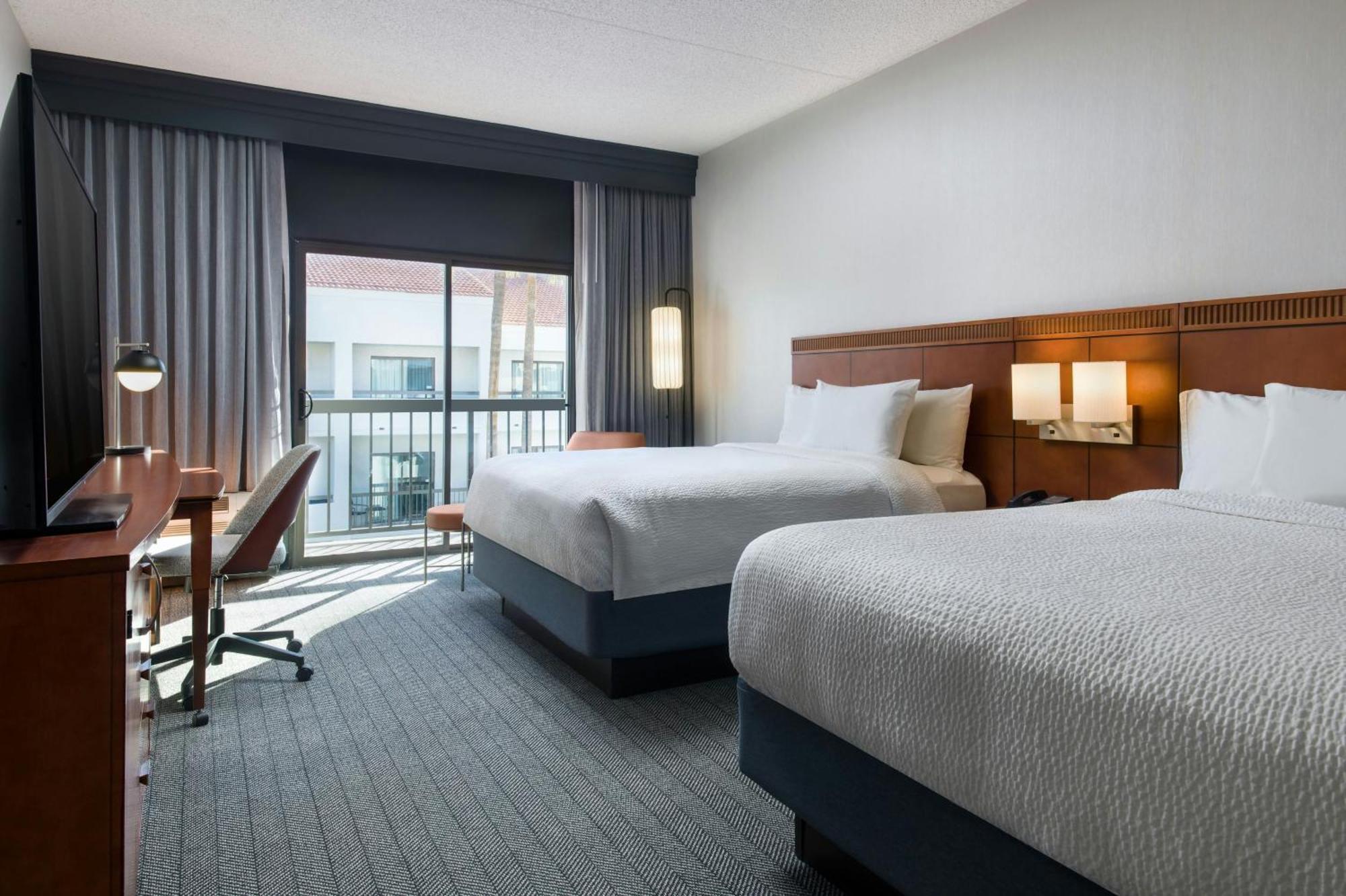Courtyard By Marriott Phoenix North Extérieur photo