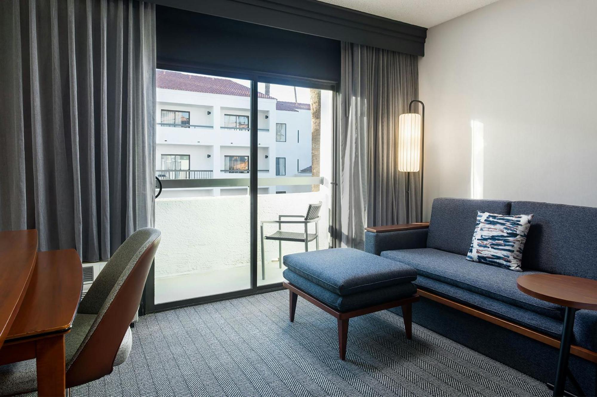 Courtyard By Marriott Phoenix North Extérieur photo