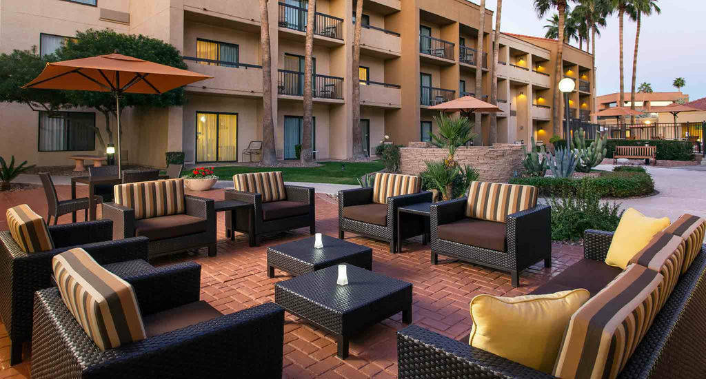 Courtyard By Marriott Phoenix North Extérieur photo